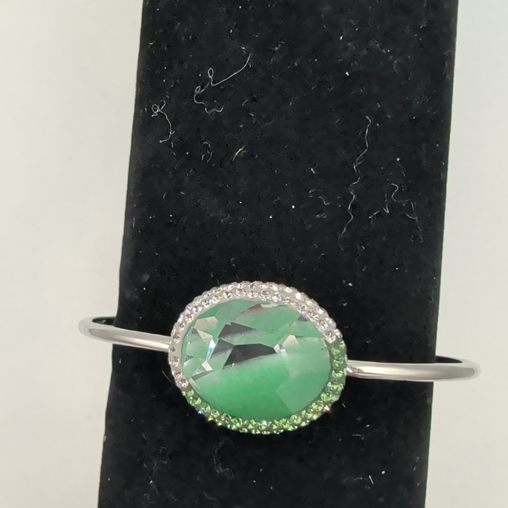 Swarovski Swan Signed Green Crystal Silver Tone Rhodium Plated‎ Bangle Bracelet - Picture 14 of 14